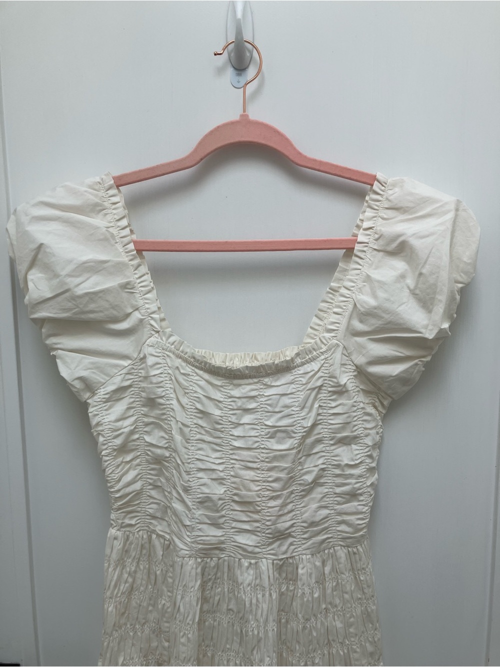 Dôen Katherina Smocked Ruched Short Puff Sleeve Midi Dress in Salt - Size Small - Picture 7 of 11